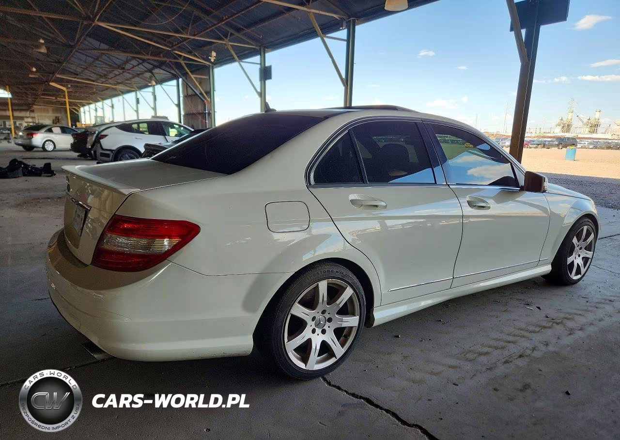 2010 Mercedes-Benz C 300 VIN:WDDGF5EB0AR098258 - 3