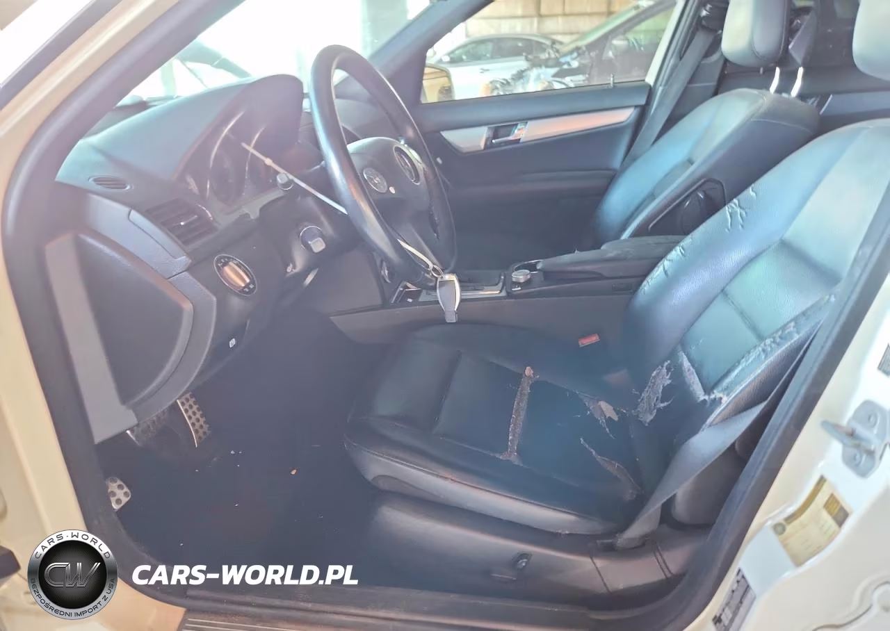 2010 Mercedes-Benz C 300 VIN:WDDGF5EB0AR098258 - 7