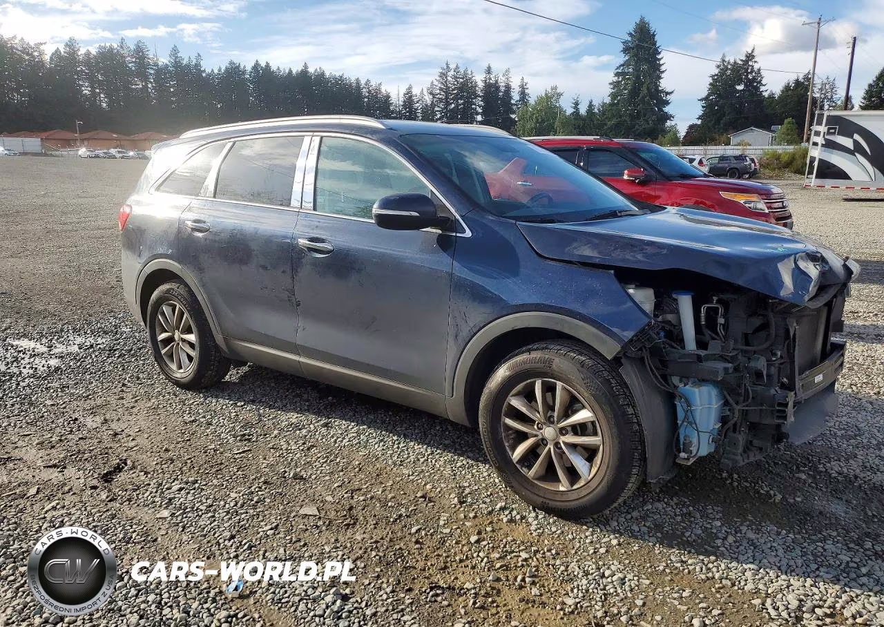 2018 Kia Sorento Lx VIN:5XYPG4A37JG352269 - 4