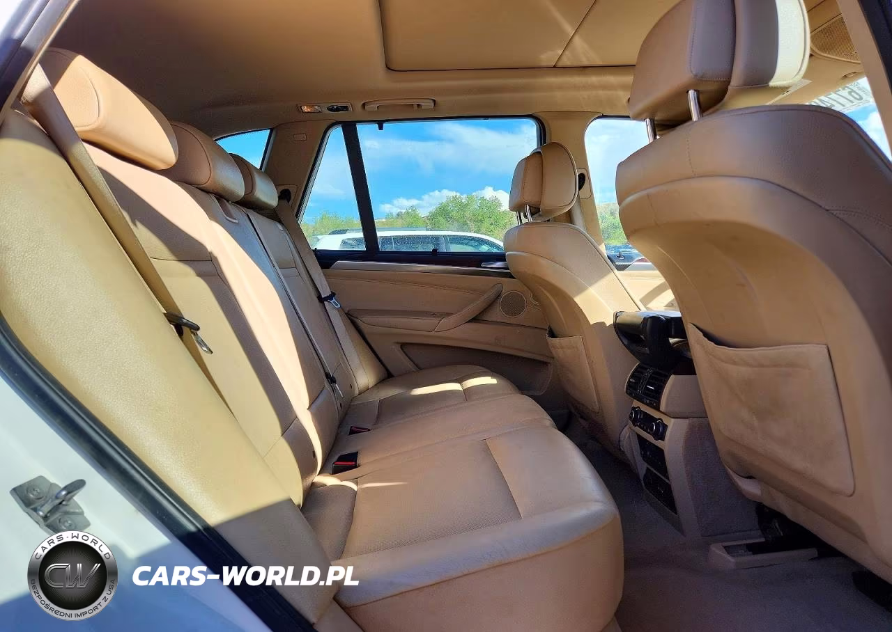2012 BMW X5 xDrive35I VIN:5UXZV4C56CL762113 - 11