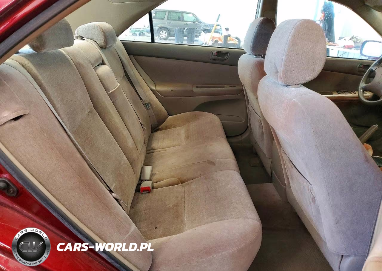 2004 Toyota Camry Le VIN:JTDBE32K240276471 - 10