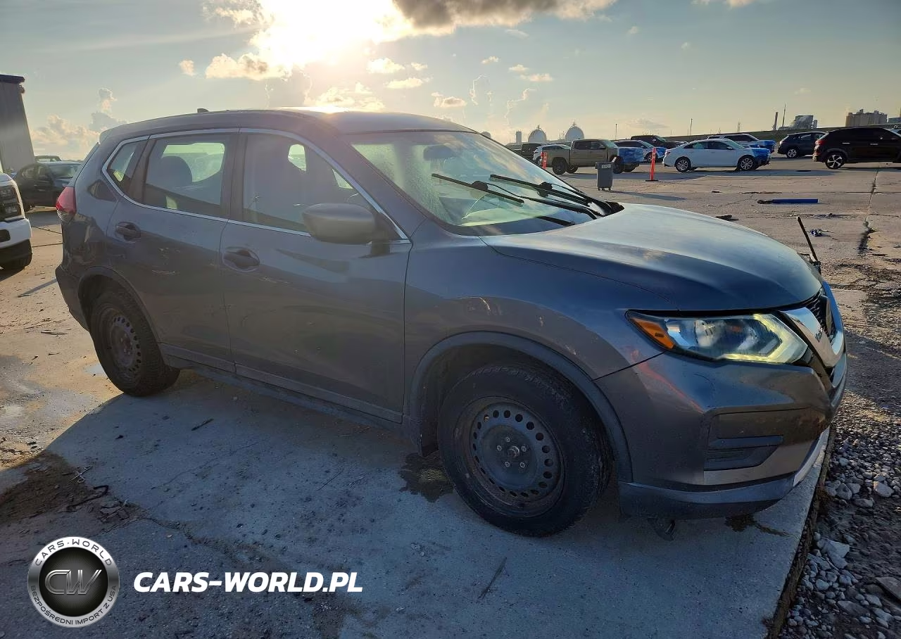 2018 Nissan Rogue S VIN:5N1AT2MT8JC759454 - 4