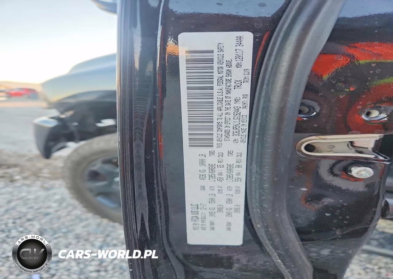 2018 Ram 2500 Laramie VIN:3C6UR5NJ1JG192443 - 12