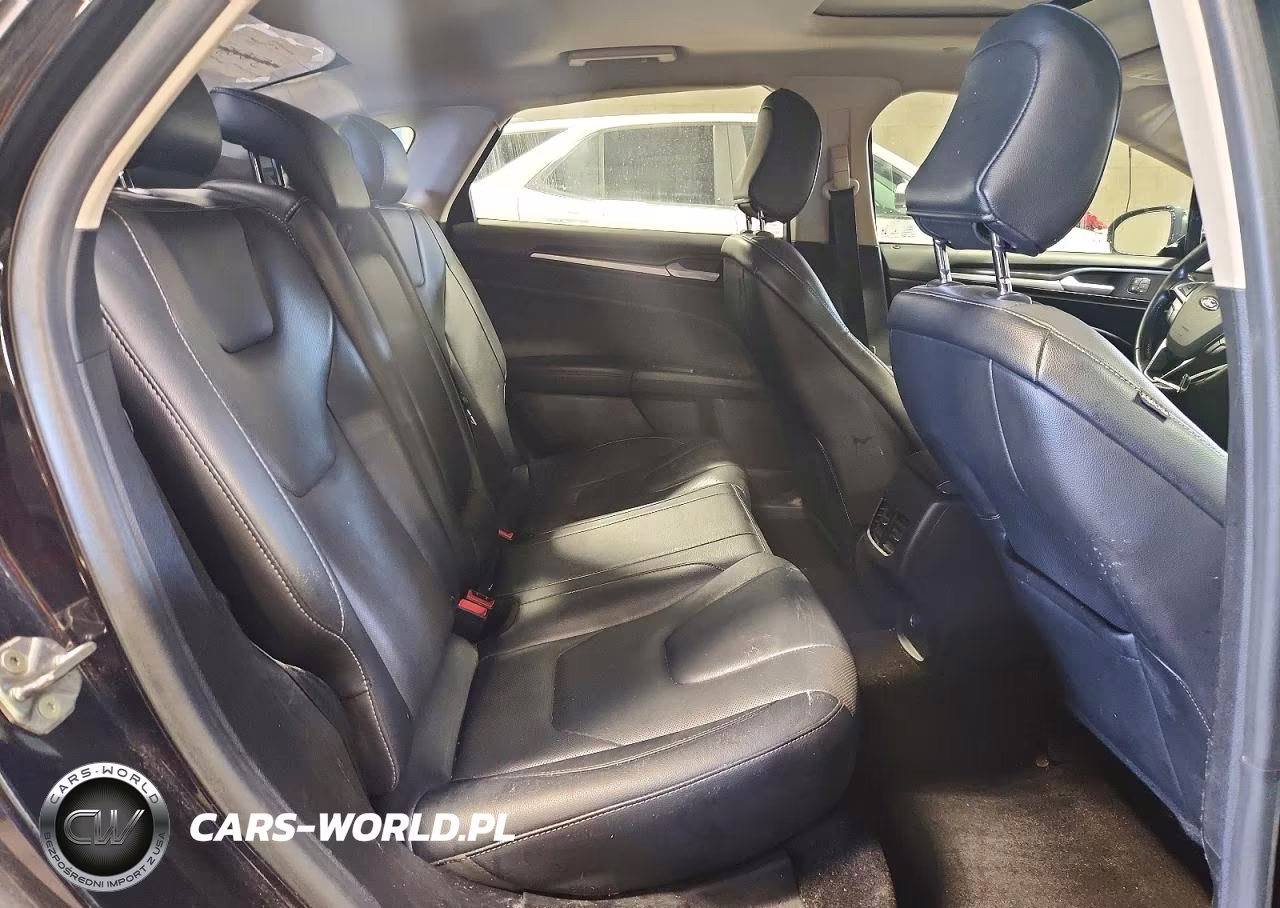 2020 Ford Fusion Titanium VIN:3FA6P0SU8LR132066 - 10