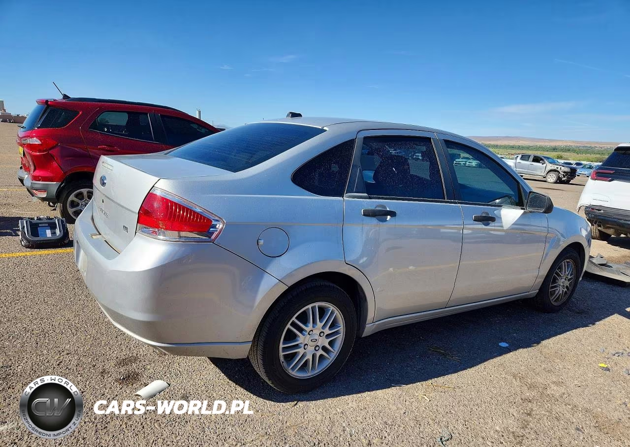 2009 Ford Focus Se VIN:1FAHP35N89W230664 - 3