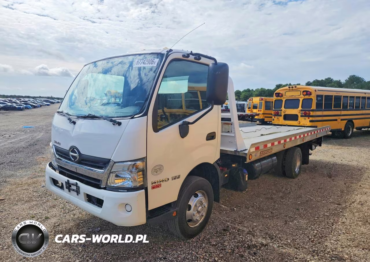 2019 Hino 155 Box Truck