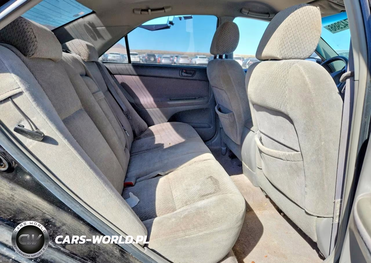 2004 Toyota Camry Le VIN:4T1BE32K44U373580 - 10
