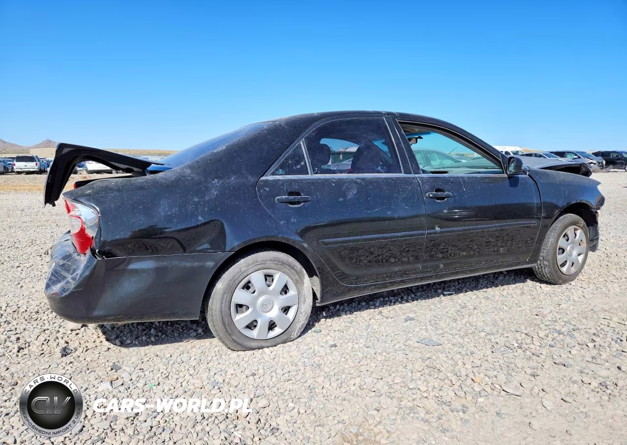 2004 Toyota Camry Le VIN:4T1BE32K44U373580 - 3