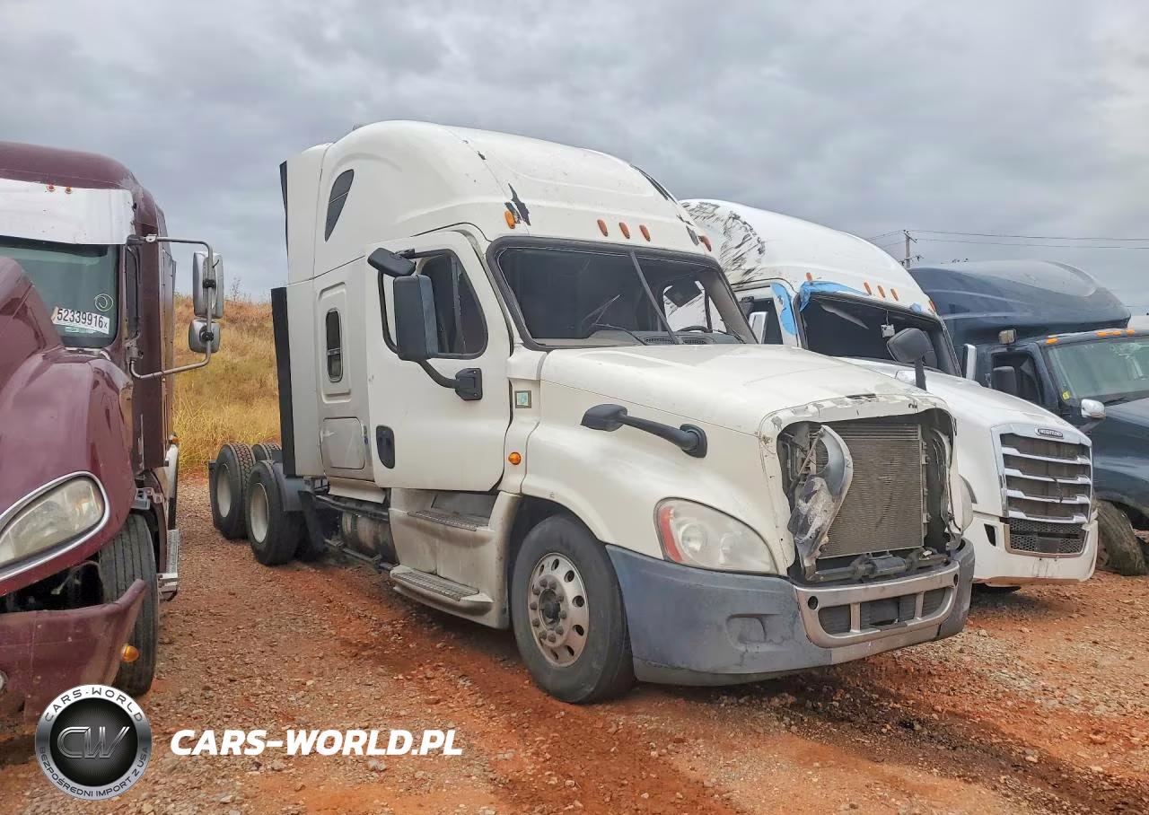 2014 Freightliner Cascadia Semi Truck VIN:3AKJGLD61ESFR7486 - 4
