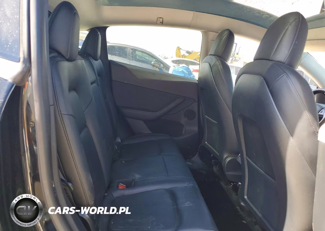 2020 Tesla Model Y VIN:5YJYGDEE3LF042128 - 11
