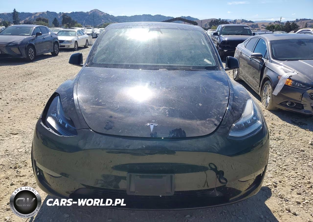 2020 Tesla Model Y VIN:5YJYGDEE3LF042128 - 5