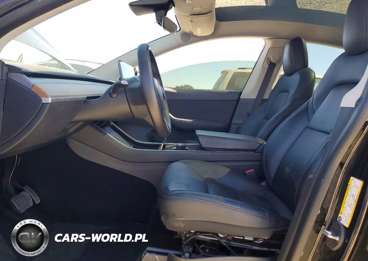 2020 Tesla Model Y VIN:5YJYGDEE3LF042128 - 7