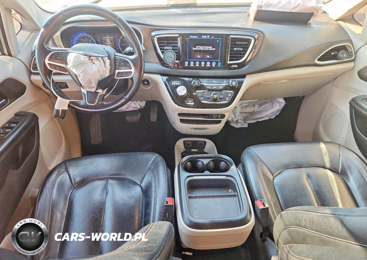 2018 Chrysler Pacifica Touring L VIN:2C4RC1BG9JR306667 - 8