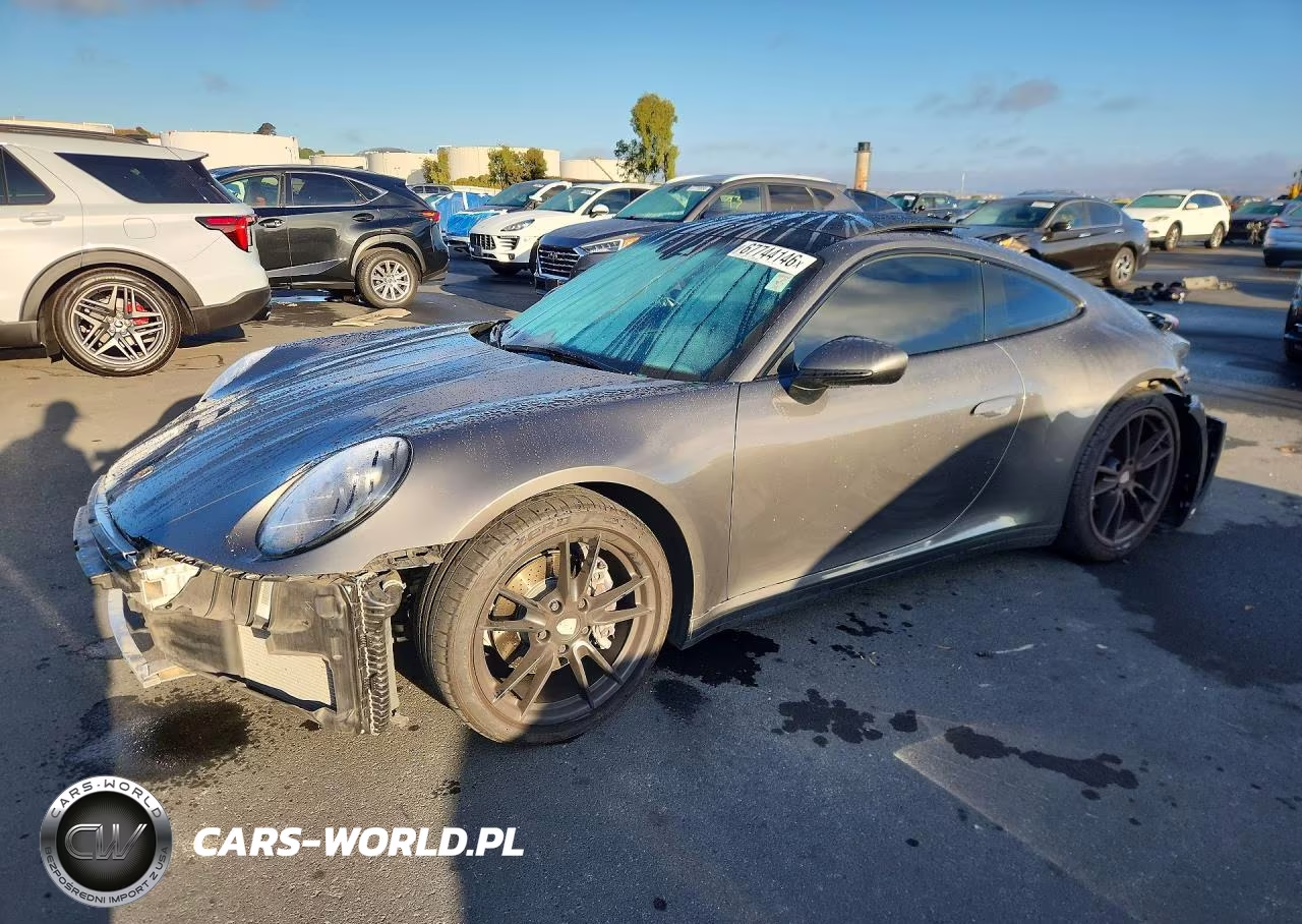 2020 Porsche 911 Carrera