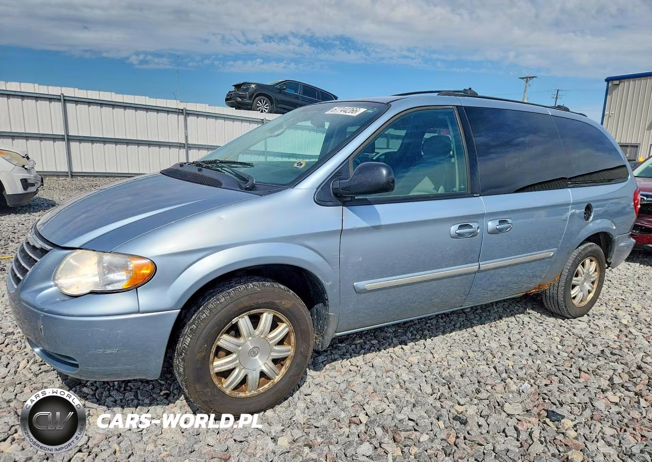 2005 Chrysler Town & Country Touring