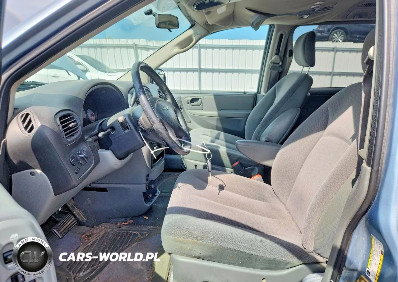 2005 Chrysler Town & Country Touring VIN:2C4GP54L45R514295 - 7