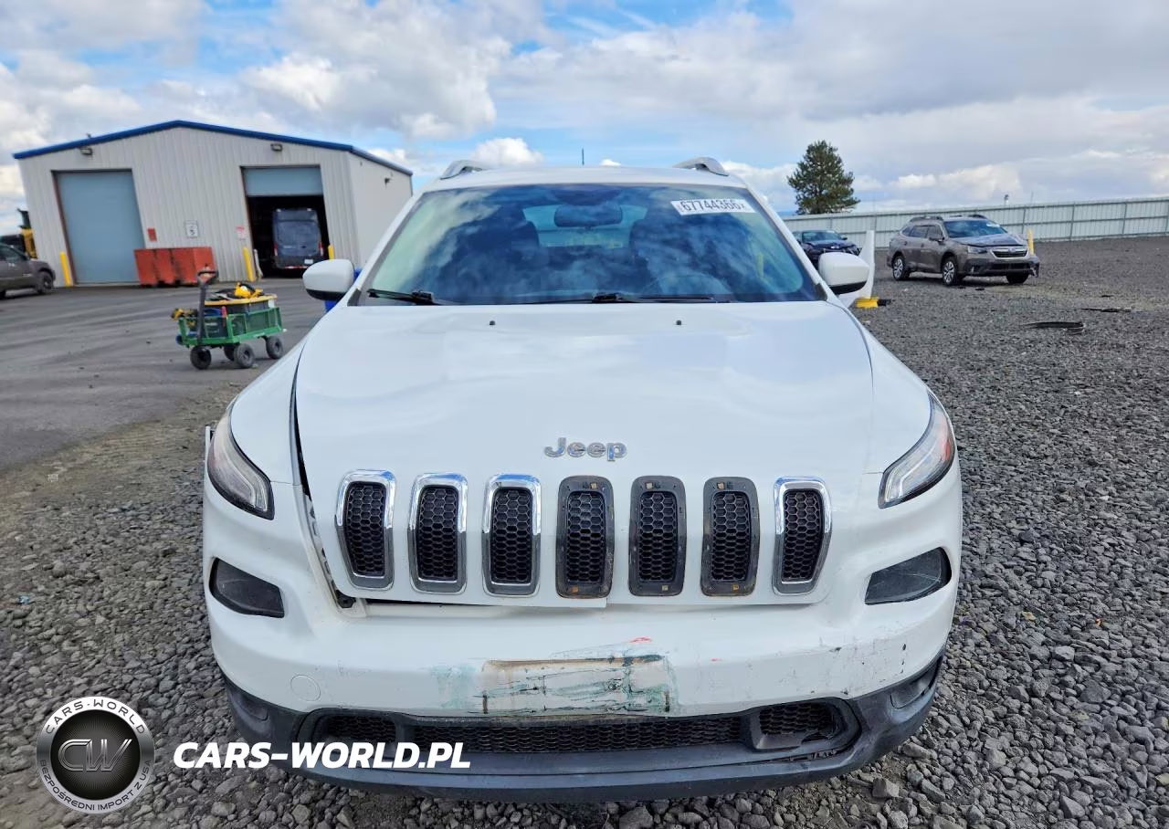2015 Jeep Cherokee Latitude VIN:1C4PJLCB6FW532031 - 5