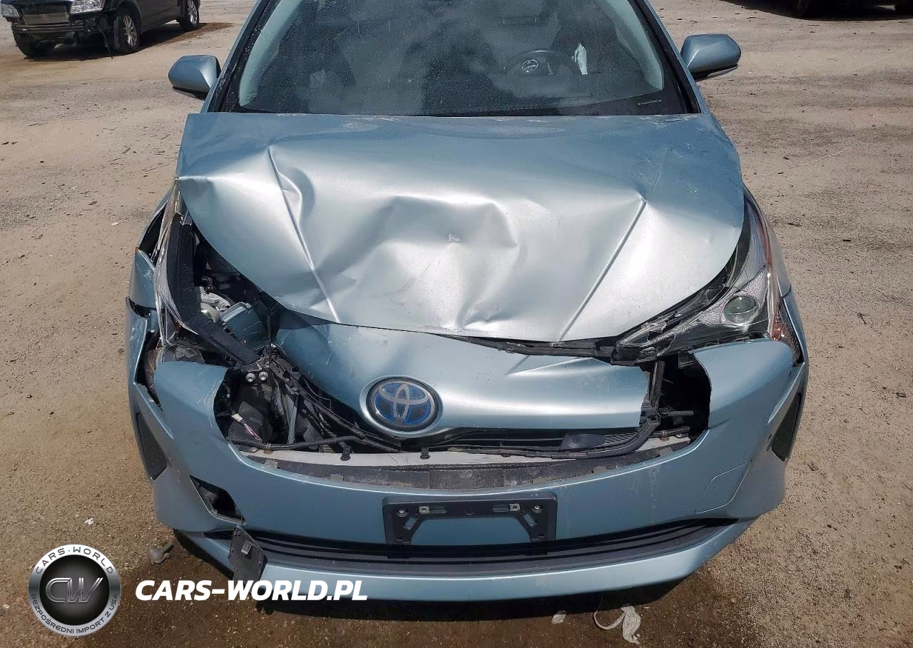 2018 Toyota Prius Four VIN:JTDKARFU5J3554526 - 11