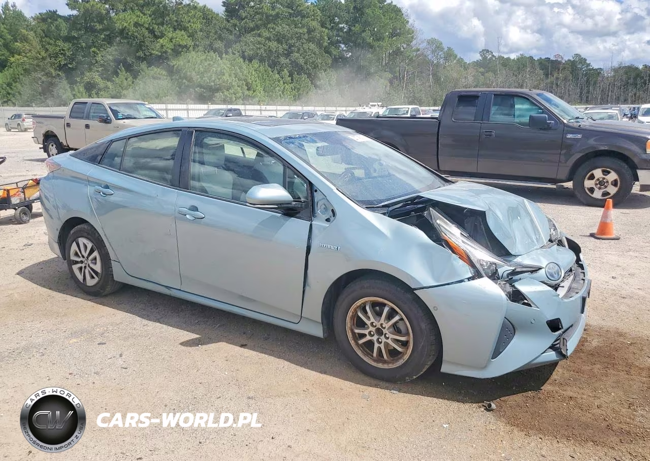 2018 Toyota Prius Four VIN:JTDKARFU5J3554526 - 4