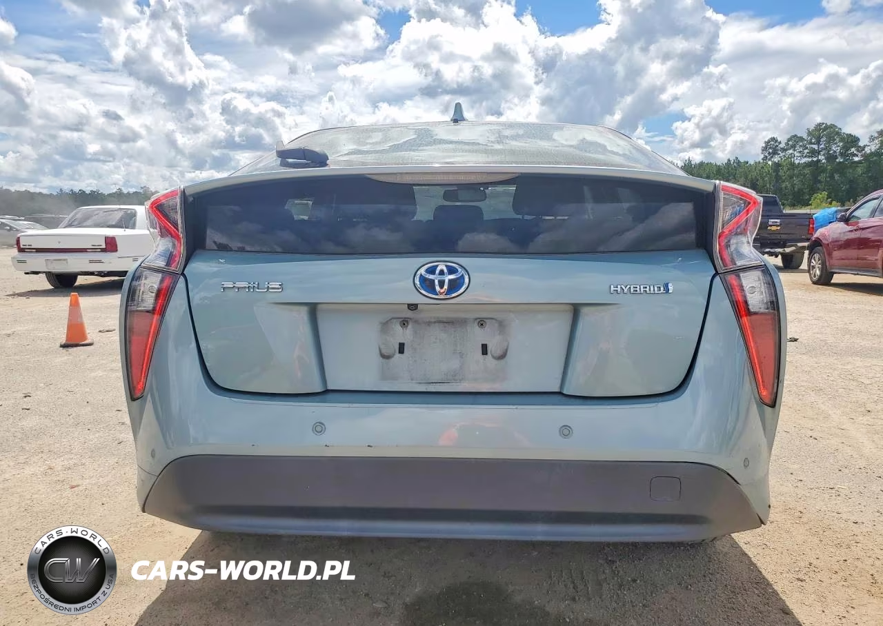 2018 Toyota Prius Four VIN:JTDKARFU5J3554526 - 6
