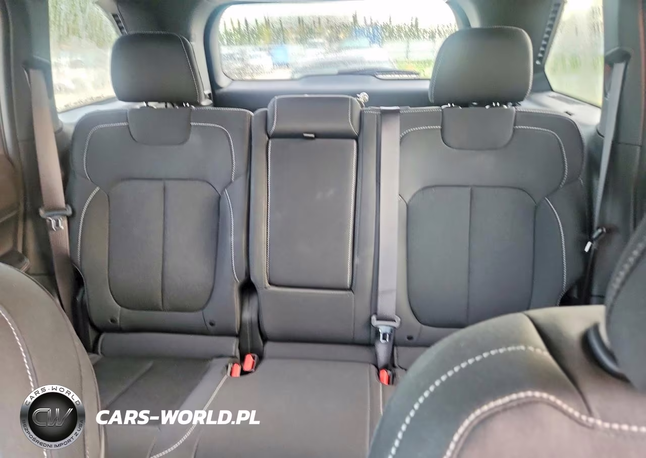 2025 Jeep Grand Cherokee Laredo VIN:1C4RJGAG9SC289700 - 10