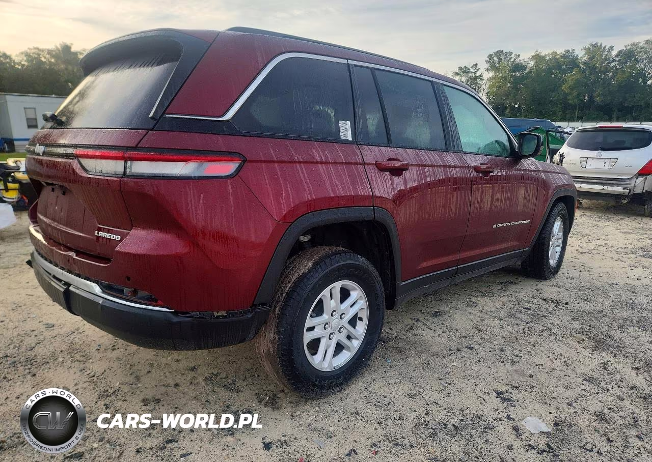 2025 Jeep Grand Cherokee Laredo VIN:1C4RJGAG9SC289700 - 3