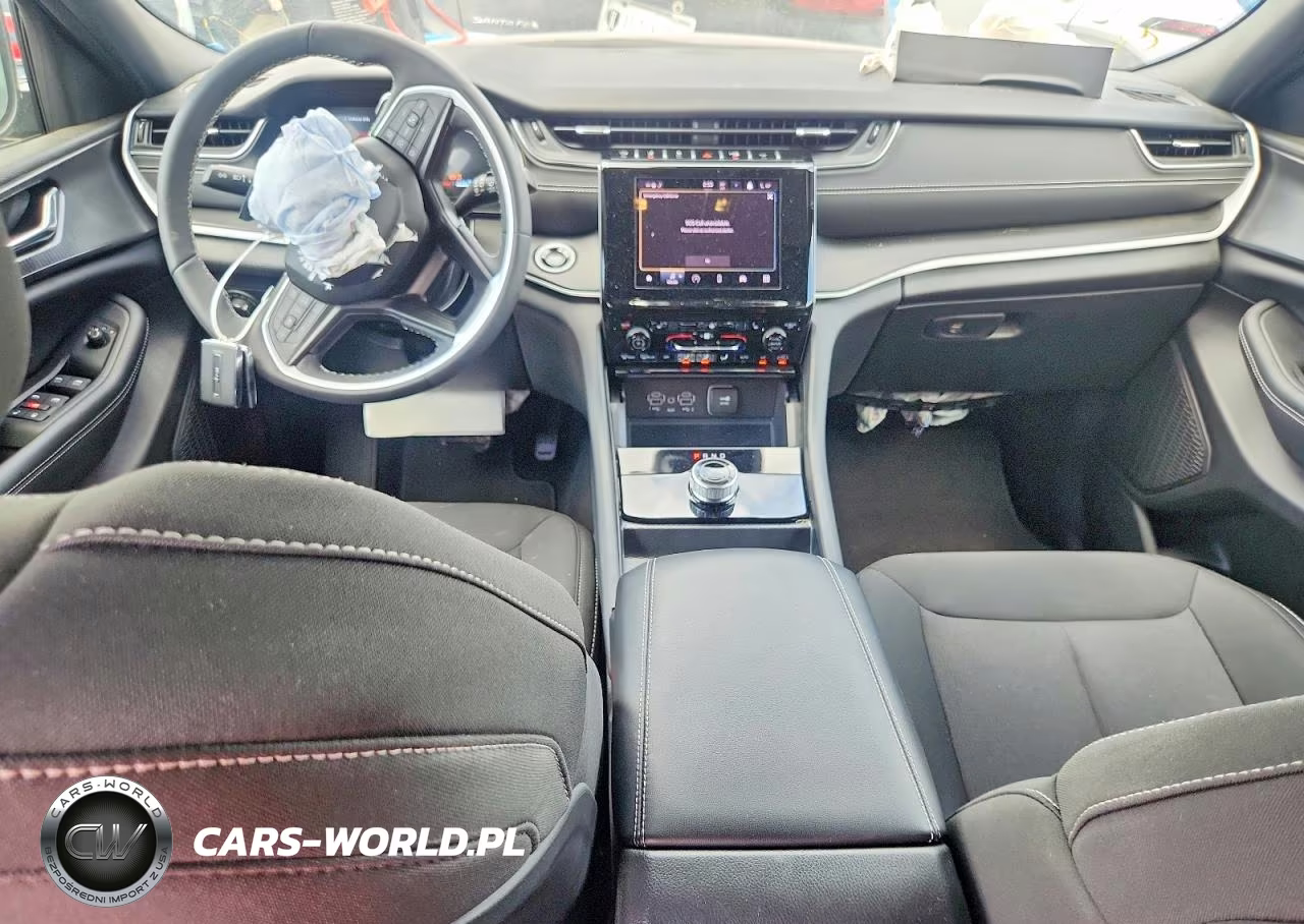 2025 Jeep Grand Cherokee Laredo VIN:1C4RJGAG9SC289700 - 8