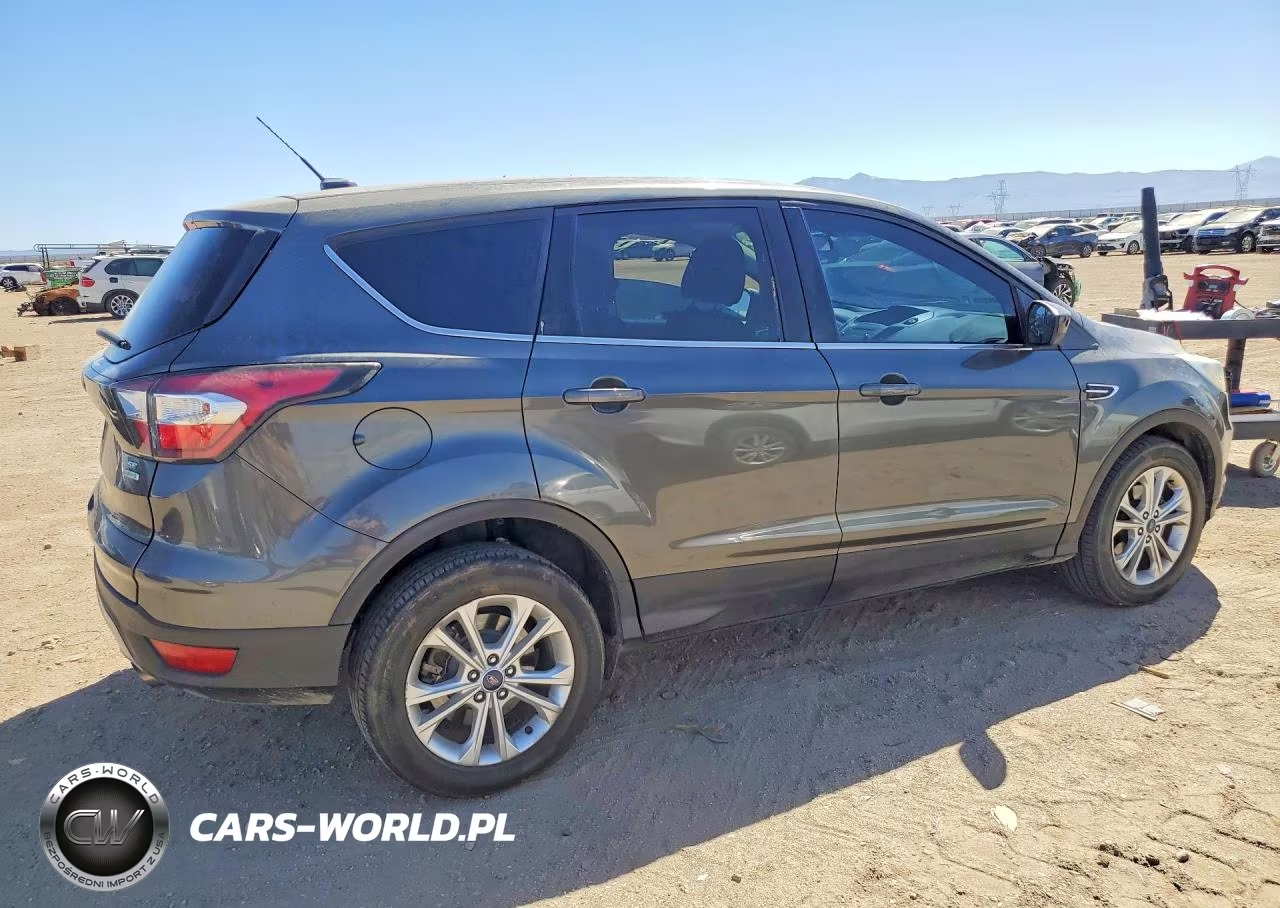 2017 Ford Escape Se VIN:1FMCU0GD8HUB44695 - 3