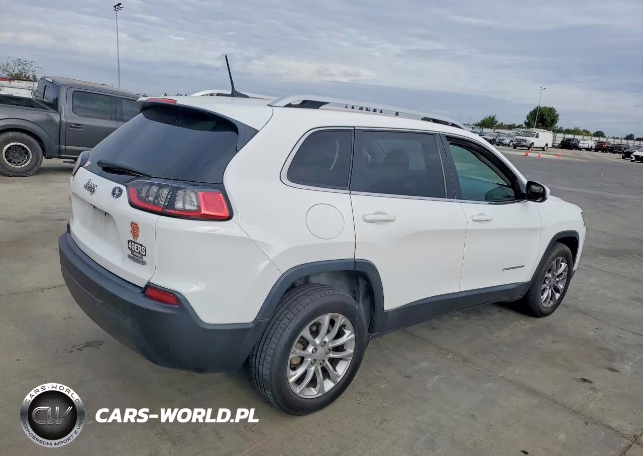 2019 Jeep Cherokee Latitude VIN:1C4PJLCB9KD240878 - 3
