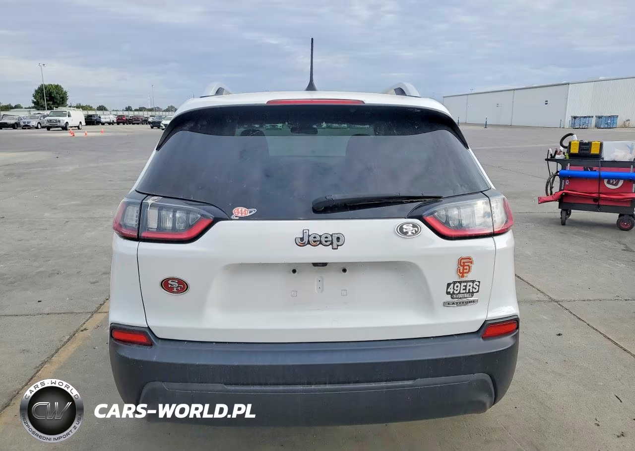 2019 Jeep Cherokee Latitude VIN:1C4PJLCB9KD240878 - 6