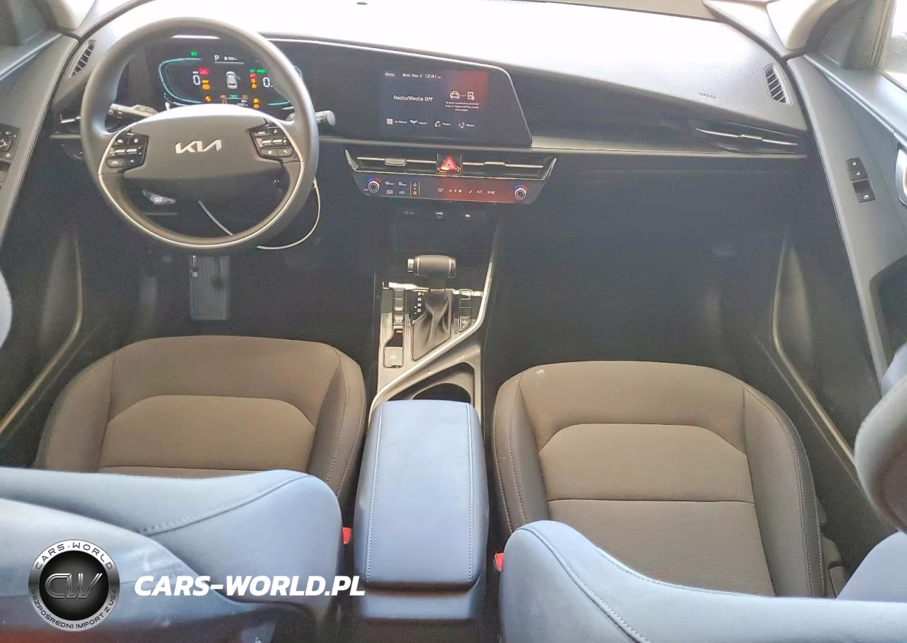 2026 Kia Niro Lx VIN:KNDCP3LEXT5323674 - 8