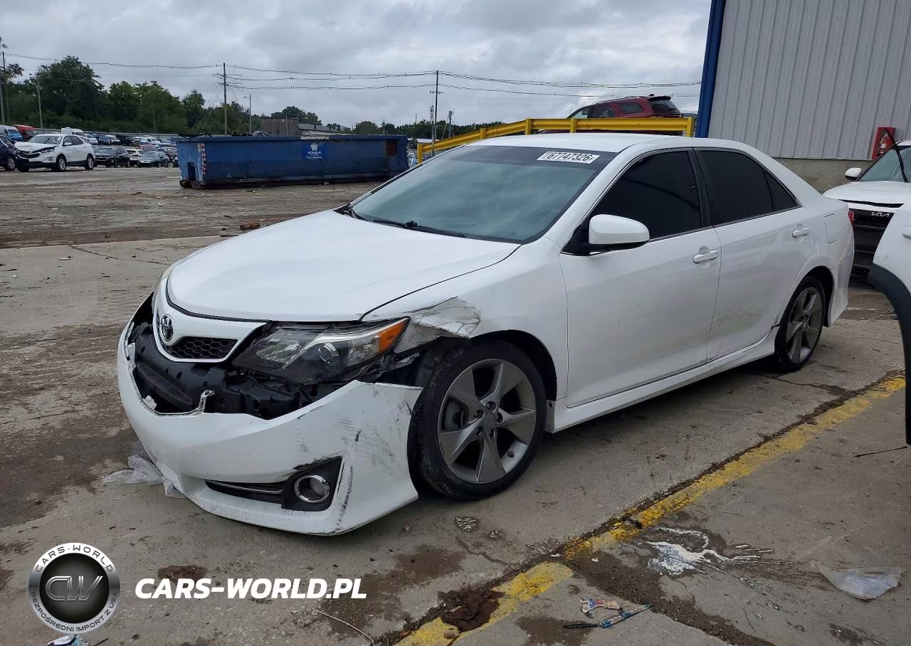 2014 Toyota Camry Se V6 – zdjęcie 1 z 12