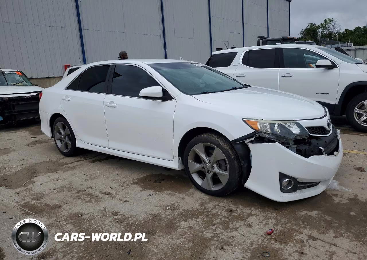 2014 Toyota Camry Se V6 VIN:4T1BK1FK1EU025857 - 4