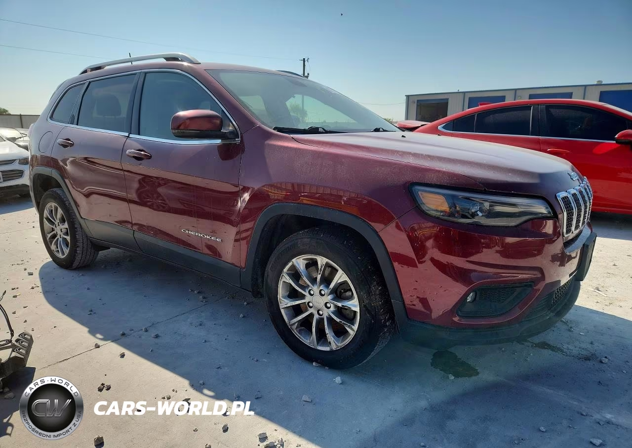 2019 Jeep Cherokee Latitude Plus VIN:1C4PJLLB4KD301537 - 4