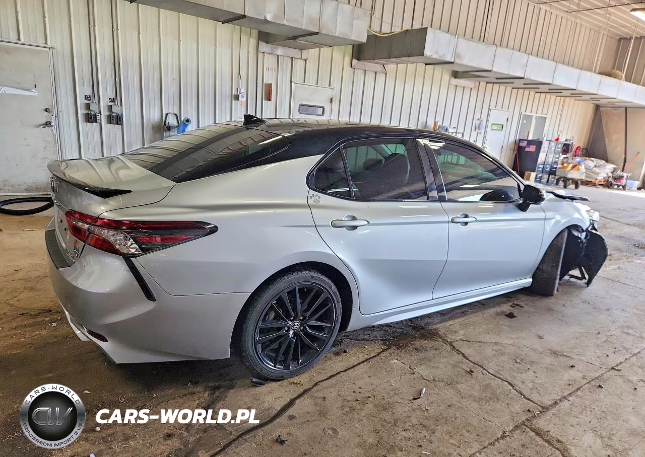 2023 Toyota Camry Xse VIN:4T1K31AKXPU048657 - 3