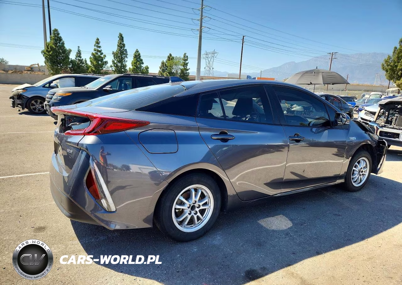 2022 Toyota Prius Prime Le VIN:JTDKAMFPXN3224058 - 3