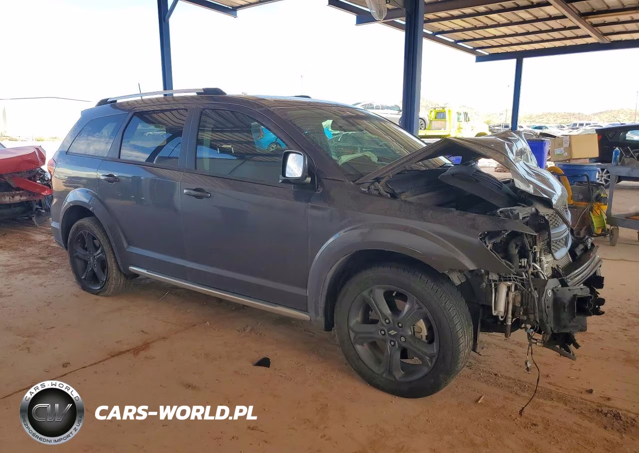 2018 Dodge Journey Crossroad VIN:3C4PDCGG9JT528180 - 4