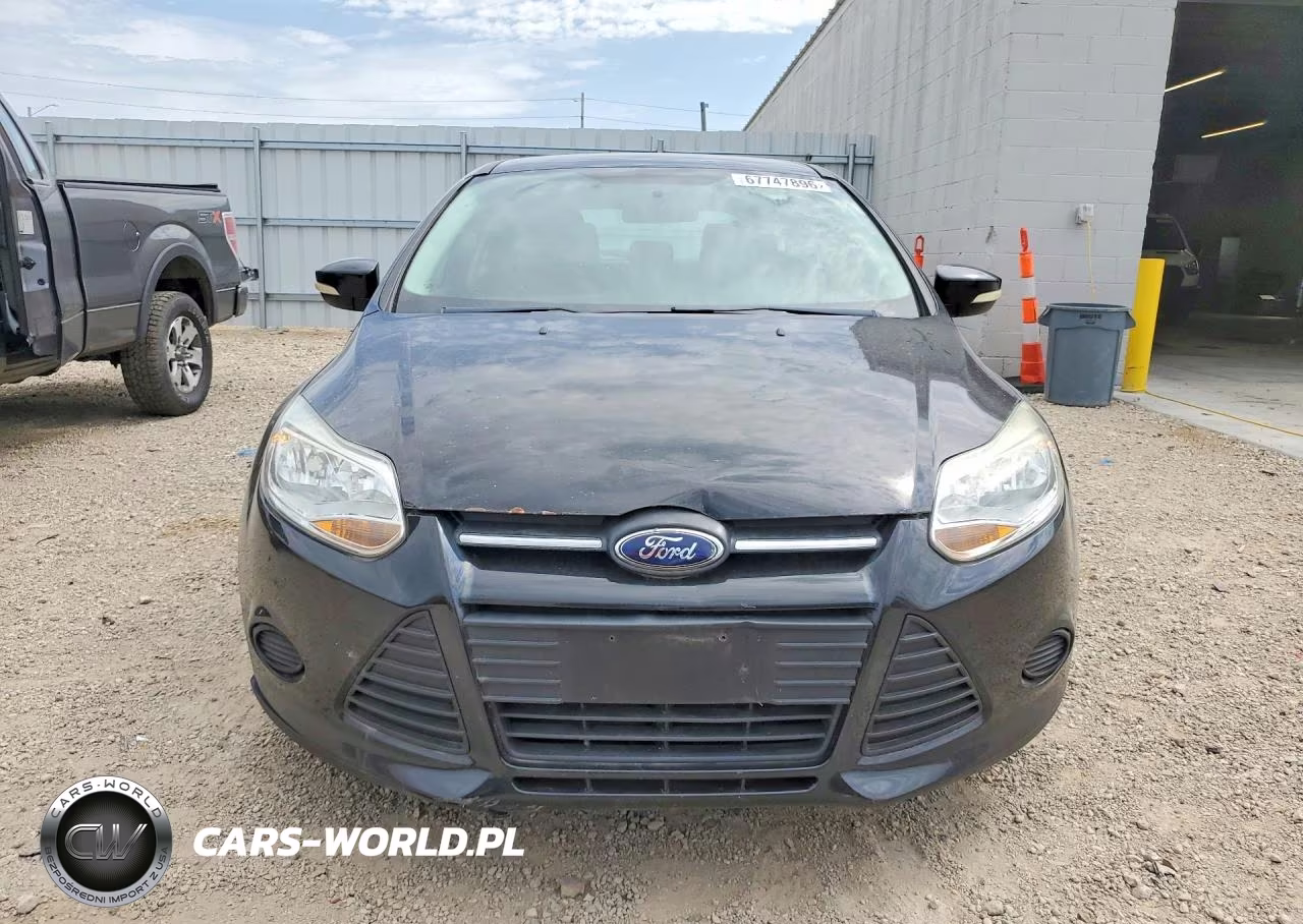2014 Ford Focus Se VIN:1FADP3K23EL136275 - 5
