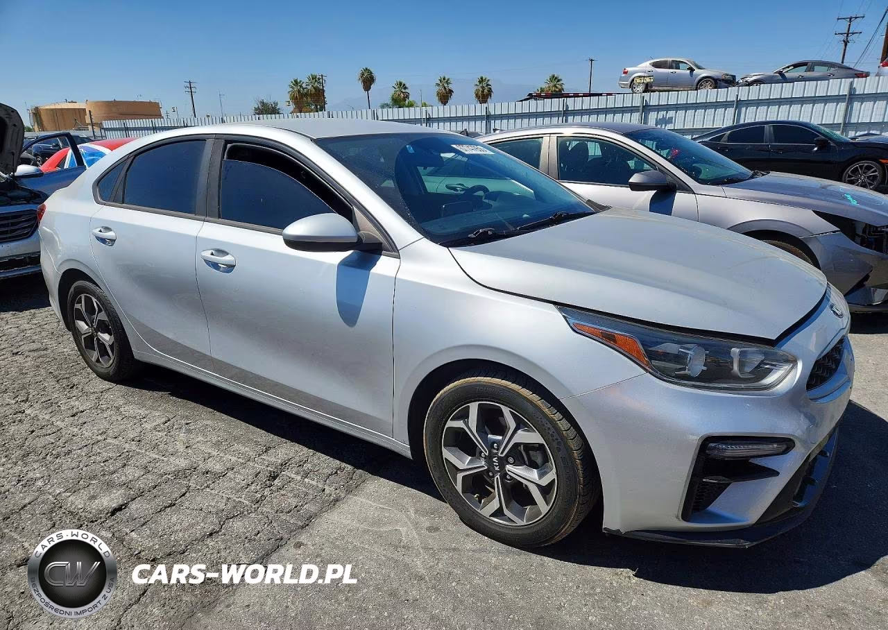 2020 Kia Forte Lxs VIN:3KPF24AD2LE192983 - 4