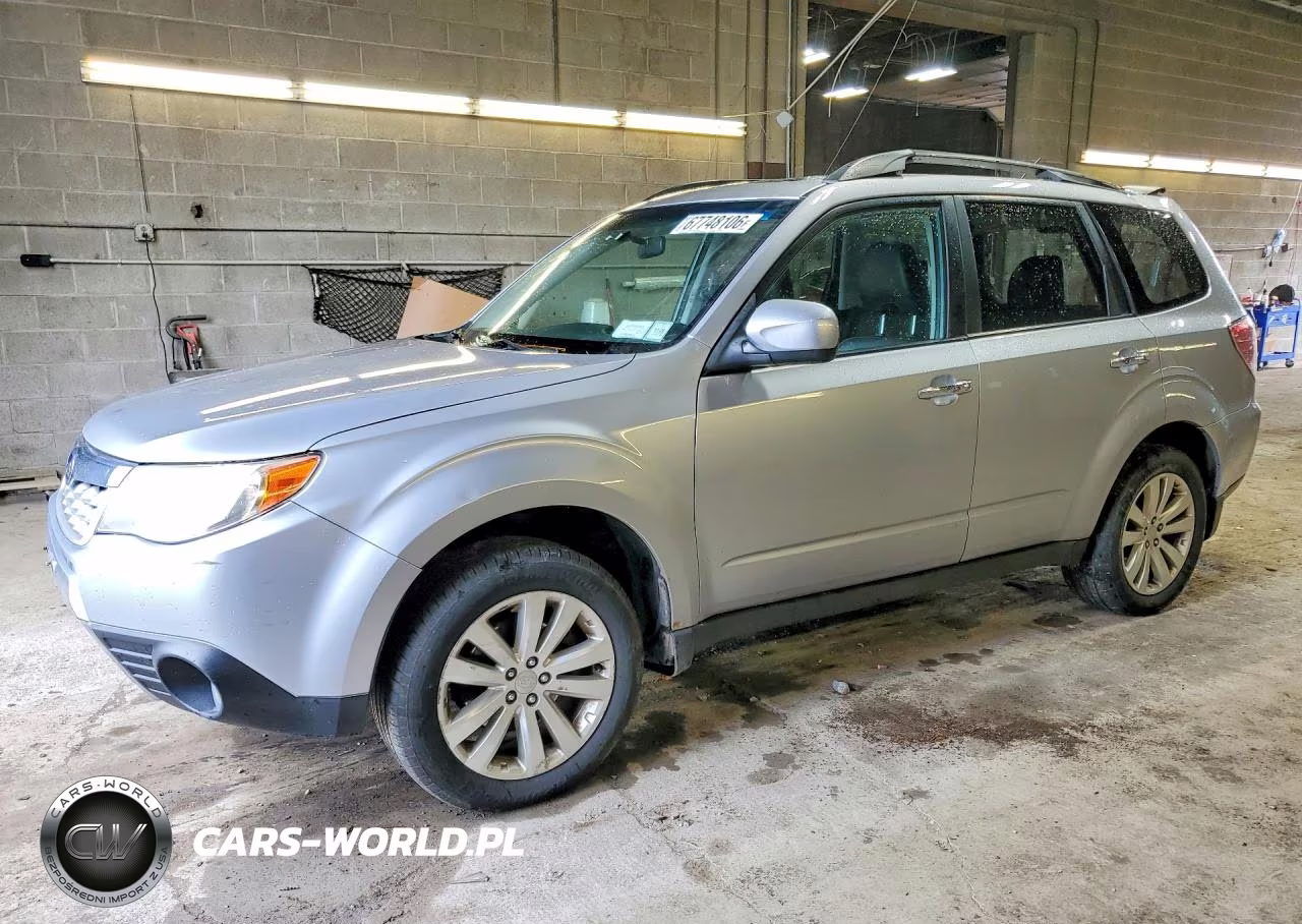 2012 Subaru Forester Limited VIN:JF2SHAEC3CH409742 - 1
