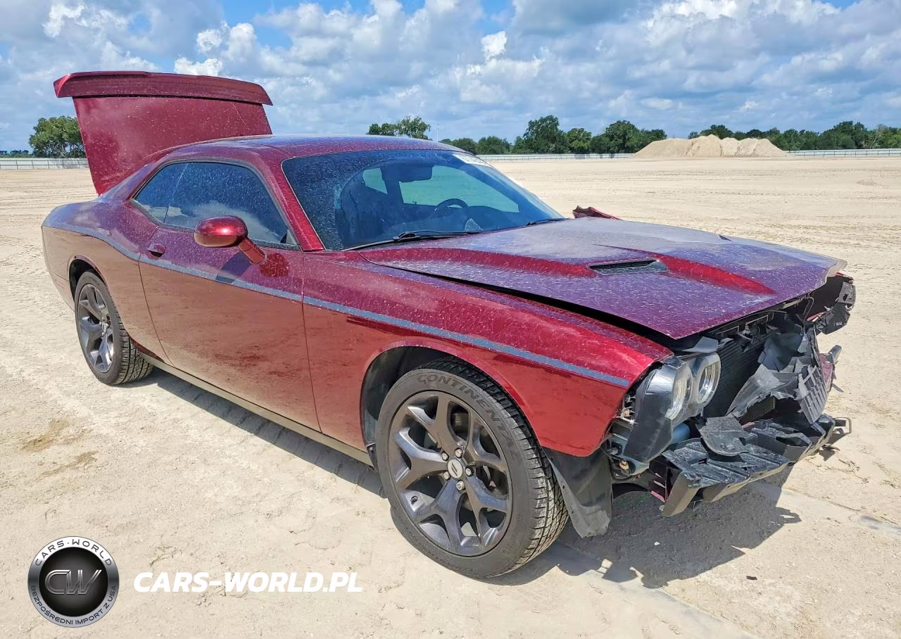 2018 Dodge Challenger Sxt VIN:2C3CDZAG4JH251543 - 4