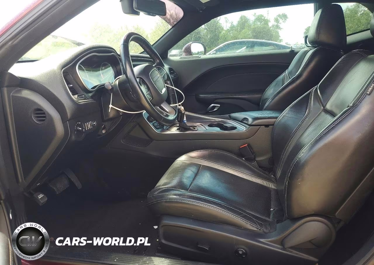 2018 Dodge Challenger Sxt VIN:2C3CDZAG4JH251543 - 7