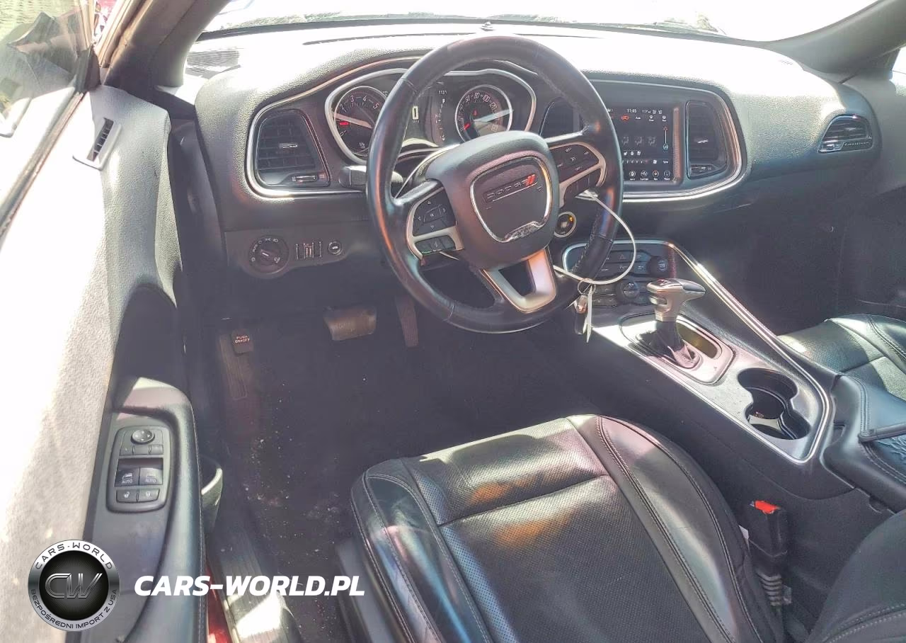 2018 Dodge Challenger Sxt VIN:2C3CDZAG4JH251543 - 8