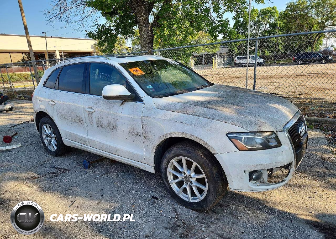 2010 Audi Q5 Premium Plus VIN:WA1LKAFP6AA108307 - 4