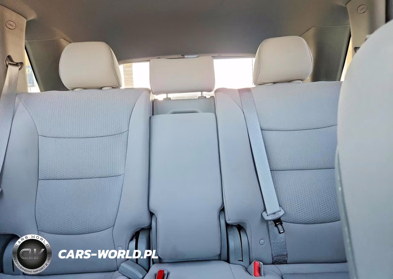 2011 Kia Sorento Lx VIN:5XYKT3A18BG046049 - 10