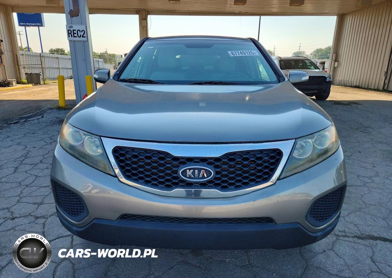 2011 Kia Sorento Lx VIN:5XYKT3A18BG046049 - 5