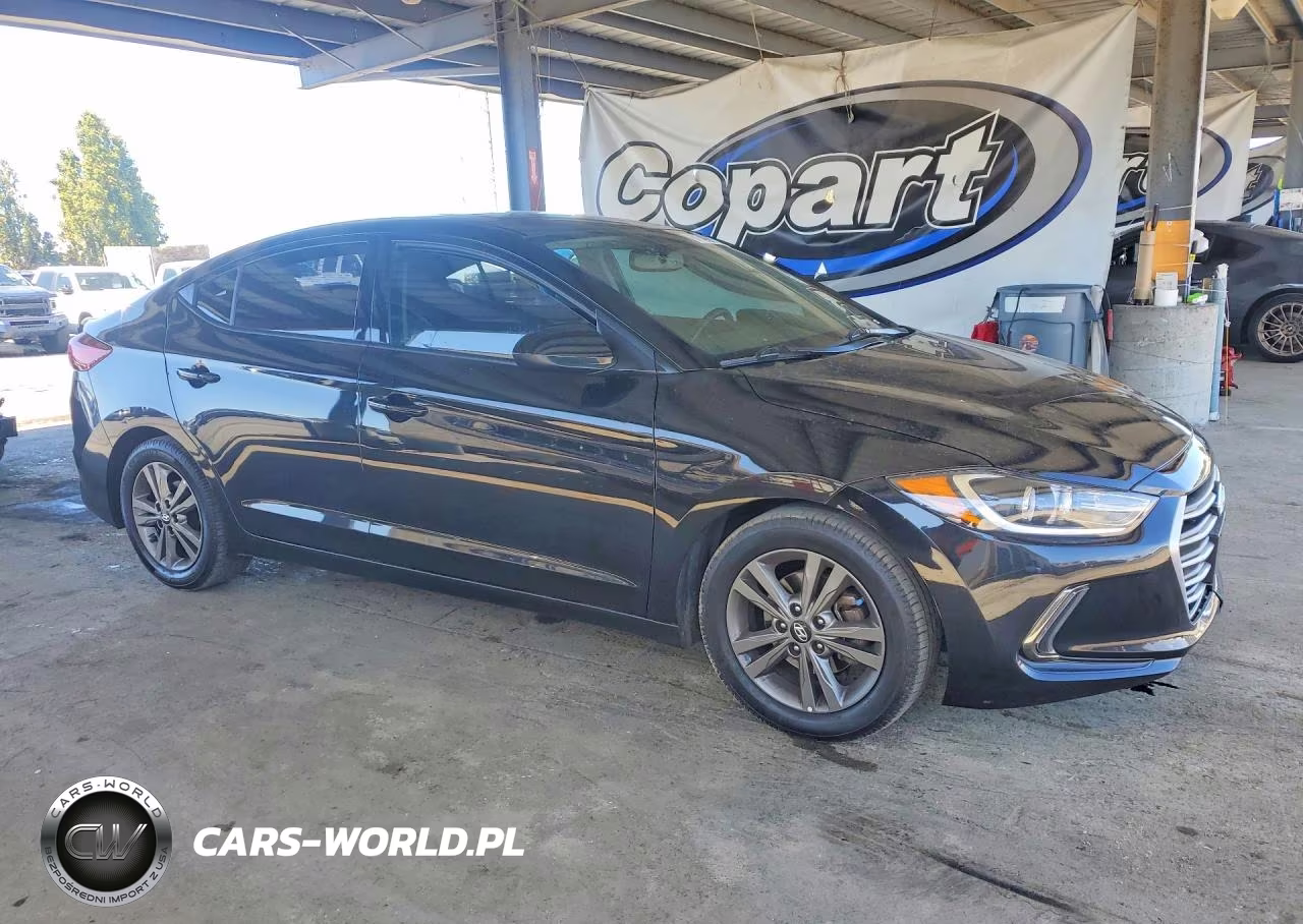2018 Hyundai Elantra Value Edition VIN:5NPD84LF2JH383025 - 4