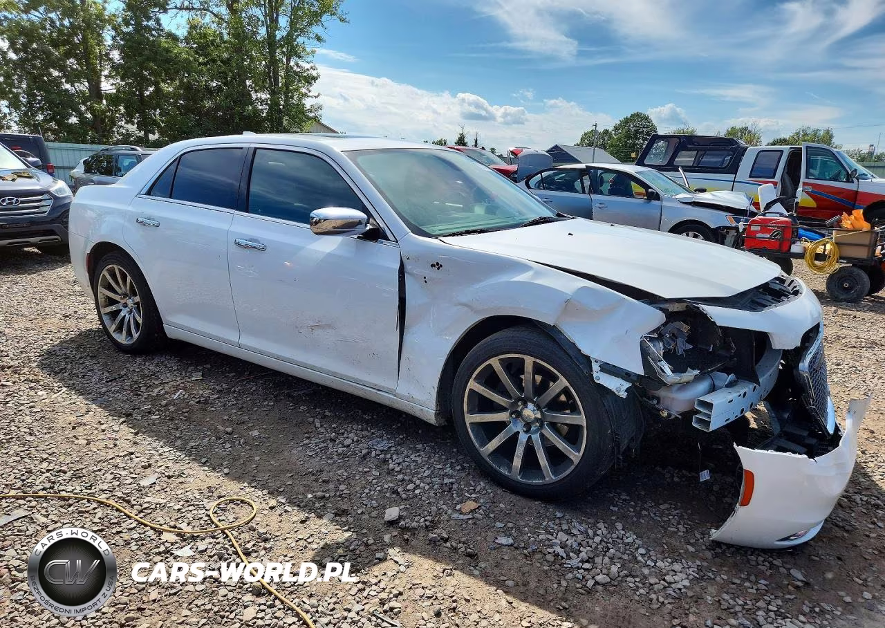 2016 Chrysler 300C VIN:2C3CCAEG2GH348795 - 4