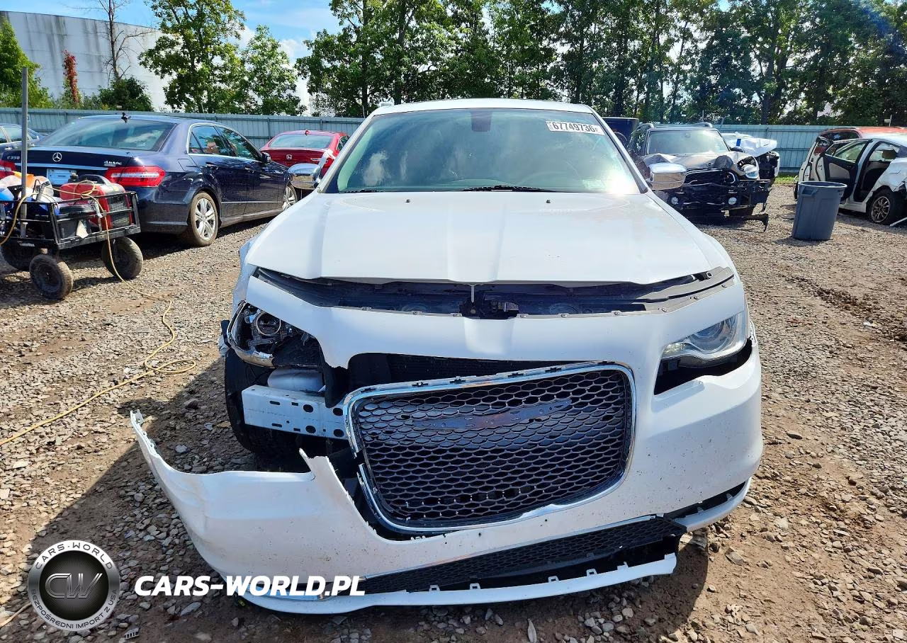 2016 Chrysler 300C VIN:2C3CCAEG2GH348795 - 5