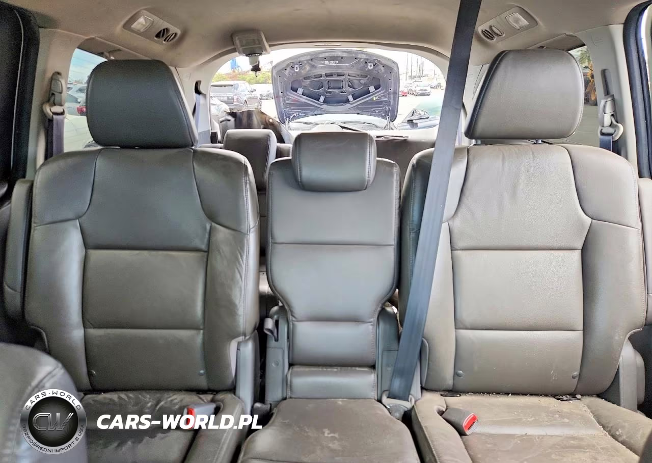 2014 Honda Odyssey Touring VIN:5FNRL5H92EB123337 - 10